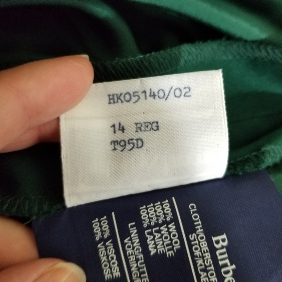 Vintage Burberry 80s Green High Waisted Pleated Shorts - Picture 11 of 13